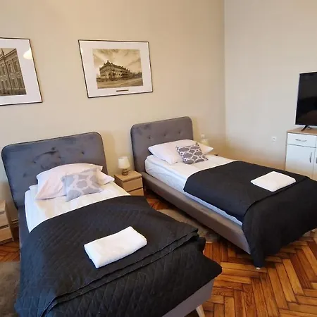 Czarna Owca- Goscinne Rum i privatbostad