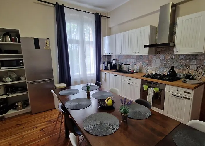 Czarna Owca- Goscinne *